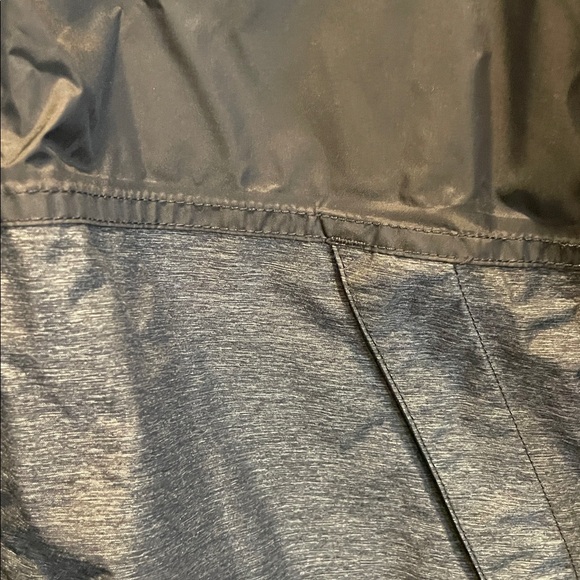 The North Face Black and Gray Hooded Jacket - Picture 3 of 11